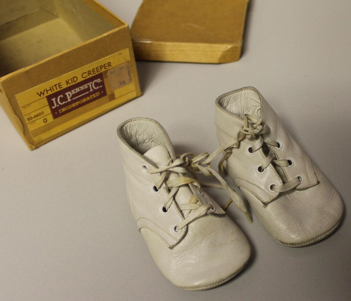 Bargain John's Antiques | White Leather Baby Shoes in the Box - Pair of ...