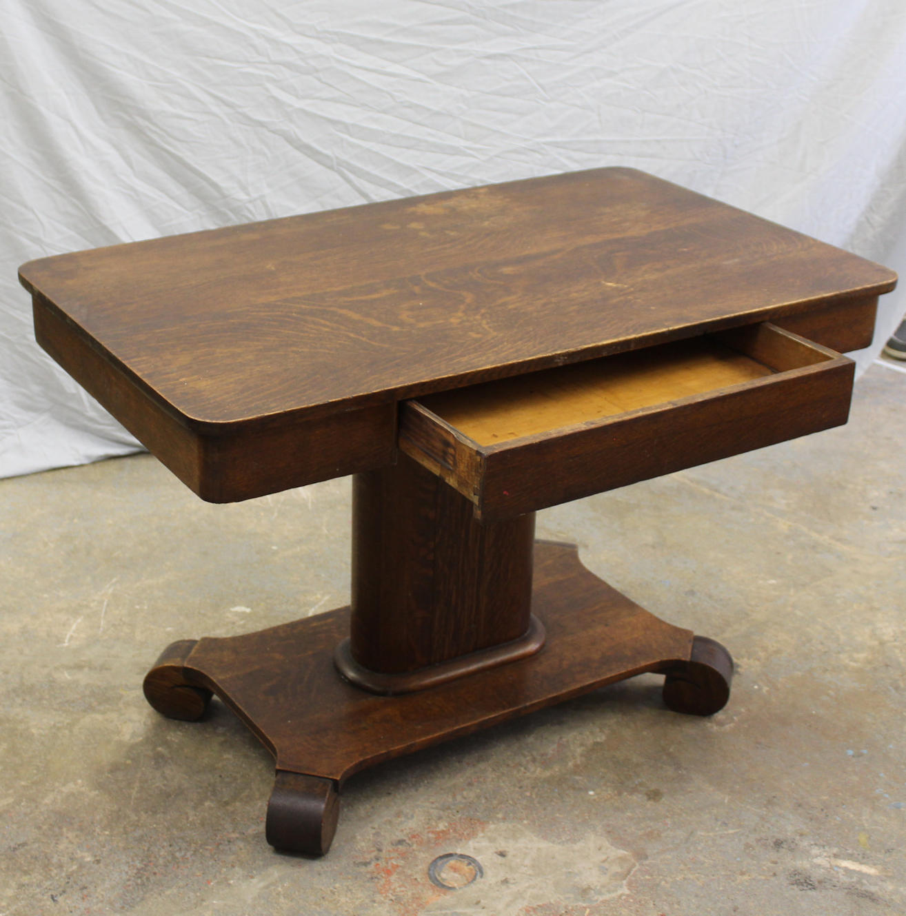 Bargain John's Antiques | Antique Quarter Sawn Oak Library Table ...